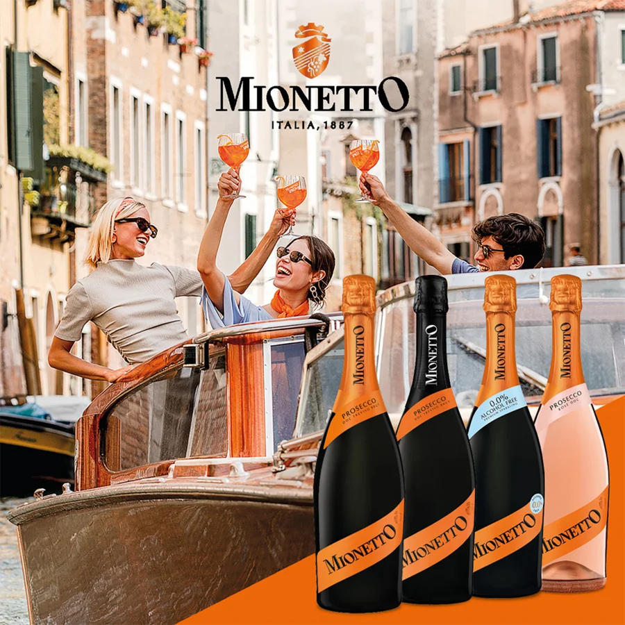 Flaschen mit unterschiedlichen Sorten Elephant Bay Saftschorle | Wein Compagny